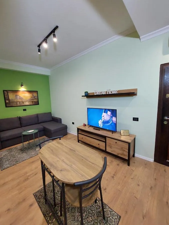 Apartment Feel At Home Ap1 Tirana